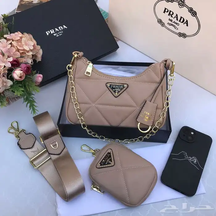 شنط ماركات جمله. صاحب المحلات والموقع الكتروني 18