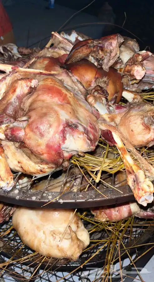ذبايح تيوس وطليان كبار وسط وصغير مع الطبخ حنيذ بالمرخ 0