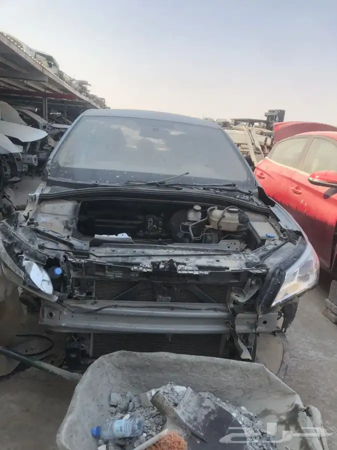 تشليح توفير جميع قطع غيار السيارات 25