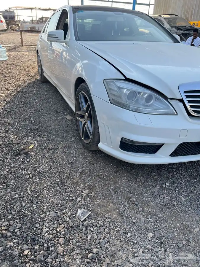 تشليح مقبل قطع غيار مرسيدس بانورما حجم 350 1