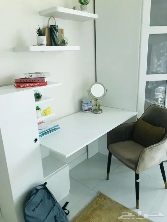 طاولة مكتب للدراسه أو للكمبيوتر 0