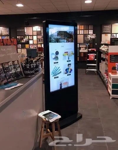 استاند شاشات اعلانات طولية للفاعليات والمؤتمرات 7