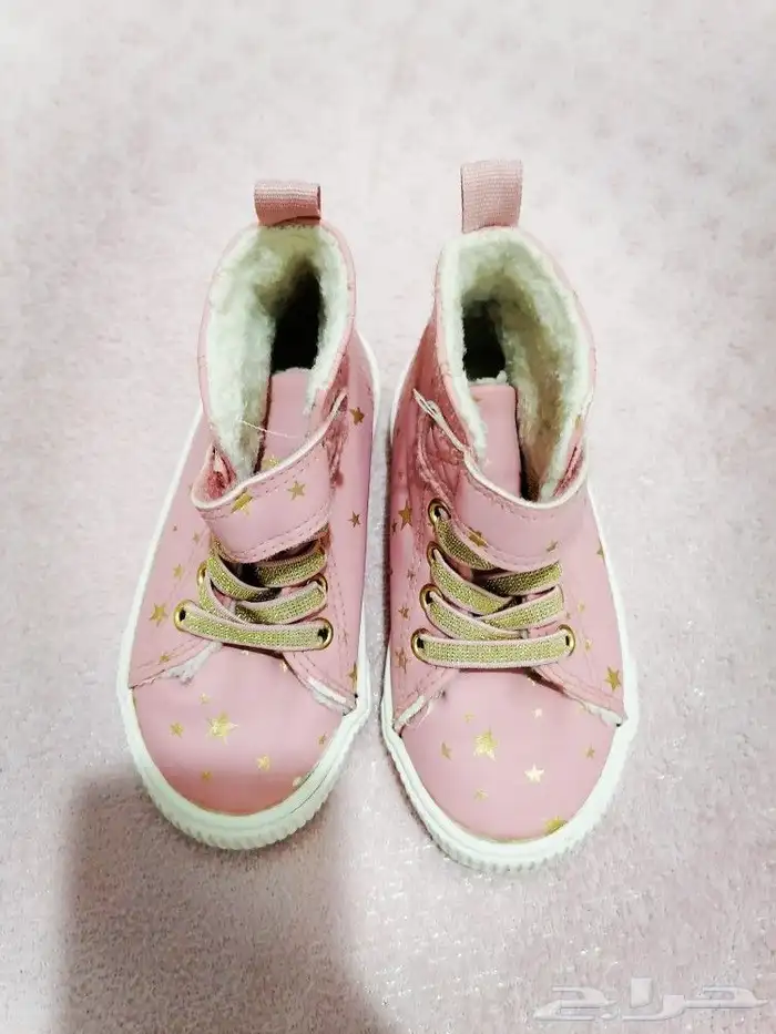 بوتH M مقاس 24 0