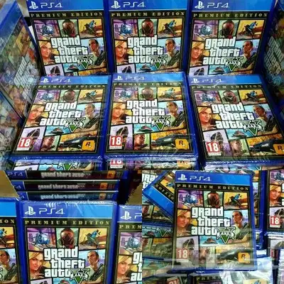 قراند 5 GTA V النسختين 4 و 5 1
