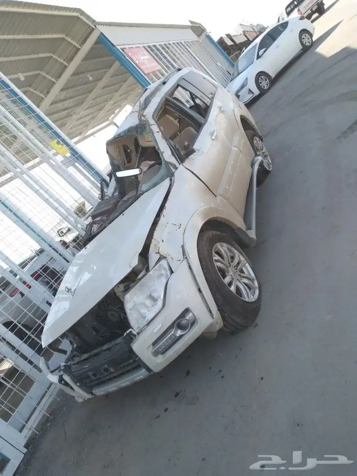 باجيرو مصدوم 2017قطع غيار 1