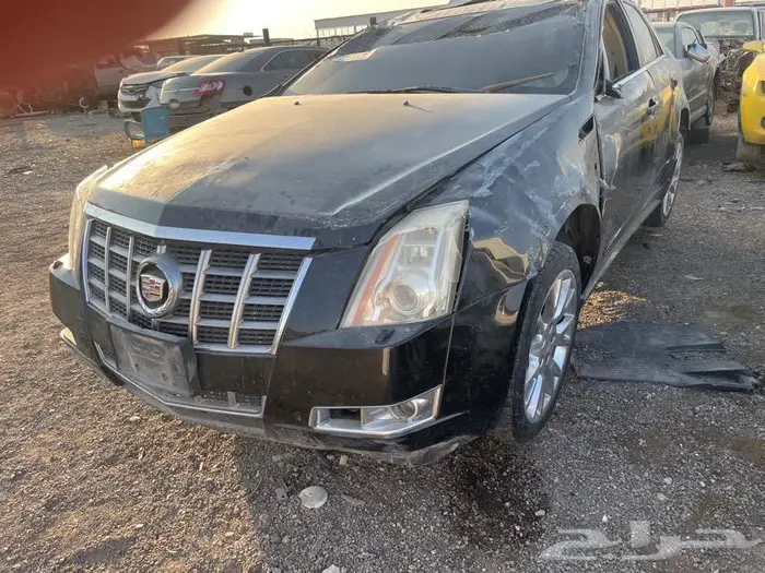 كاديلاك CTS موديل 2012 مقلوب للبيع قطع غيار 1