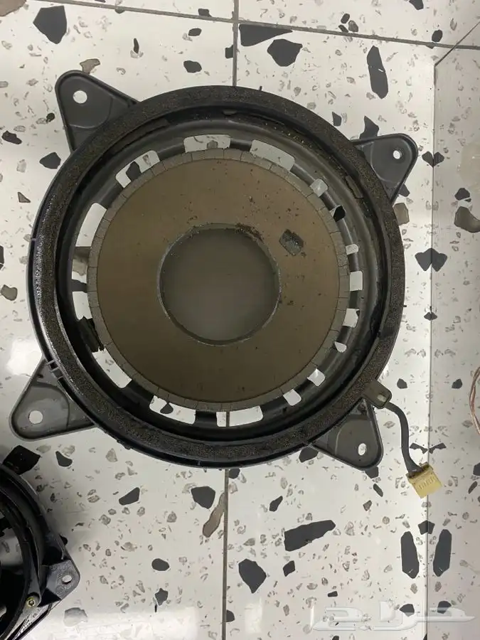 صيانة سماعات السيارات 2