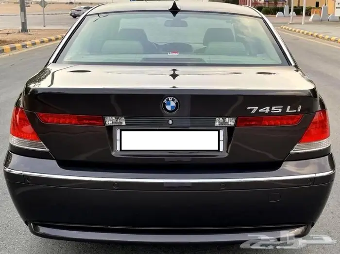 بي ام مخزن بني داخل بيج 8