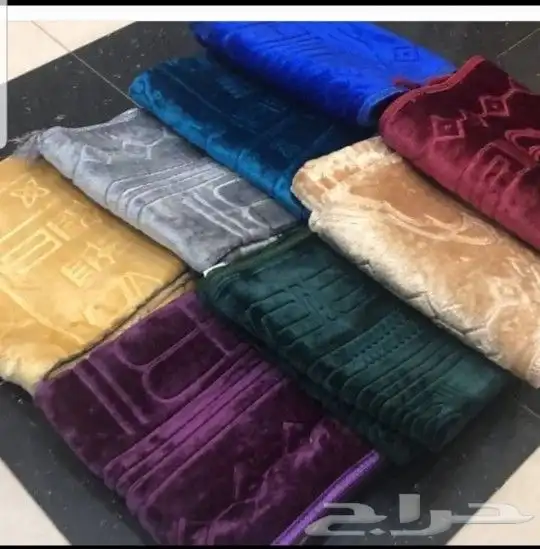 اطقم شراشف وسجادات صلاه 4