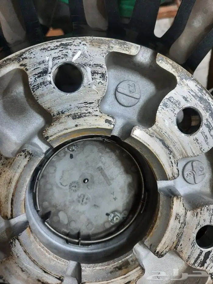 جنوط نيسان بلاتنيوم مقاس 20 اصلي موديل 2021 12