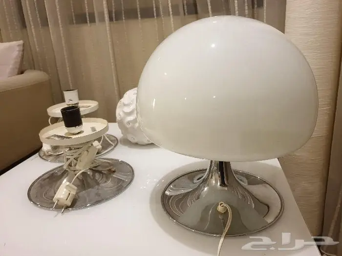 طقم نجفة اباجورة اضاءة طاولات وارضيات سويسرية ايطالية انتيك 1