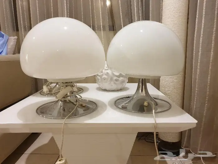 طقم نجفة اباجورة اضاءة طاولات وارضيات سويسرية ايطالية انتيك 9