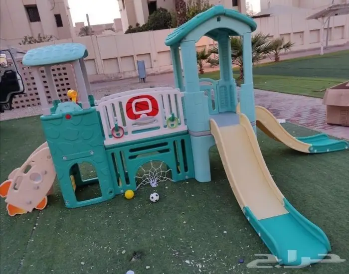 بيت اللعب الكبير مع زحاليق 1