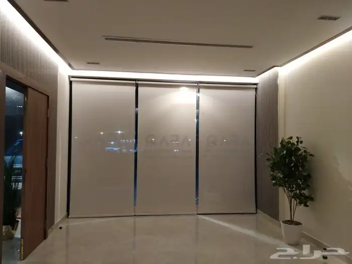ستائر مكاتب شرائح مكتبيه عموديه معدنيه رول 2