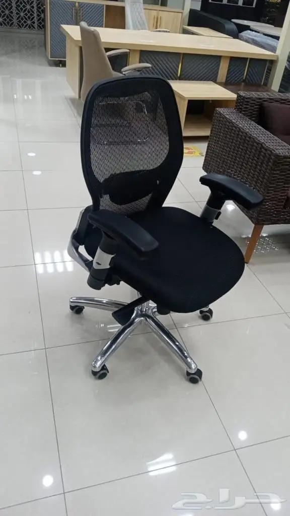 طاولات مكتبية عروض 4