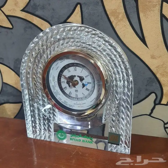 للبيع ساعه يابانيه للتوقيت العالمي 2