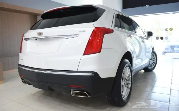 جيب كاديلالك XT5بحاله الجديد بدون حوادث او رش 7