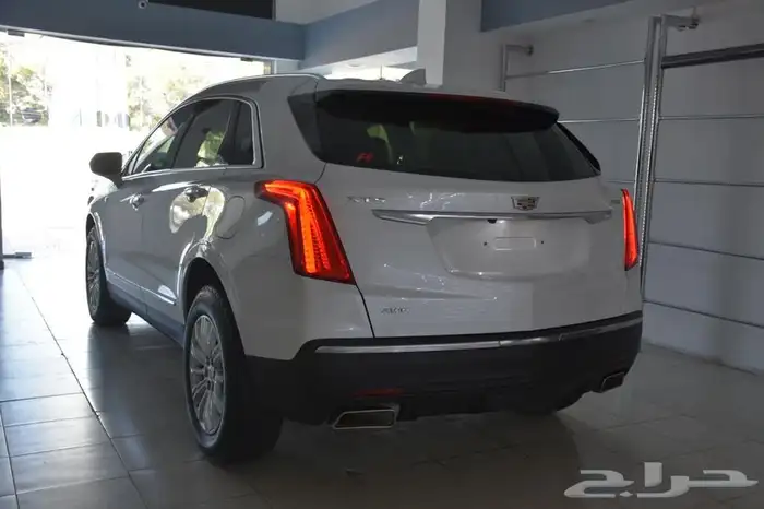 جيب كاديلالك XT5بحاله الجديد بدون حوادث او رش 12