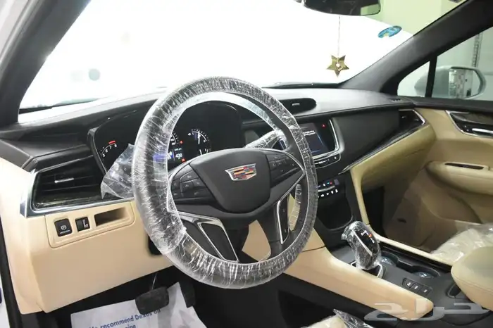 جيب كاديلالك XT5بحاله الجديد بدون حوادث او رش 27