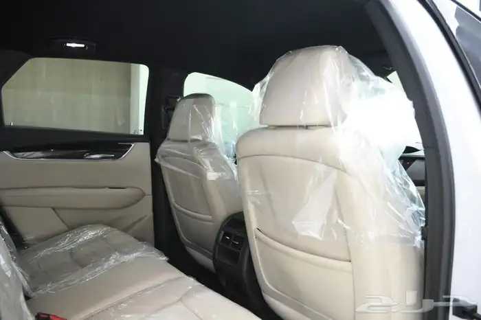 جيب كاديلالك XT5بحاله الجديد بدون حوادث او رش 38
