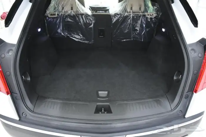 جيب كاديلالك XT5بحاله الجديد بدون حوادث او رش 41