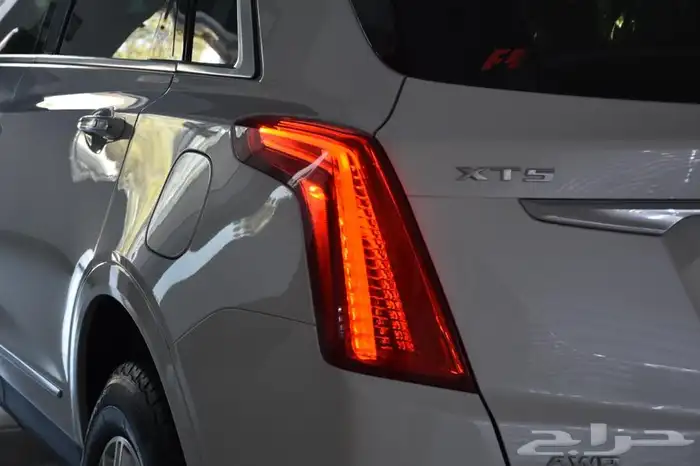 جيب كاديلالك XT5بحاله الجديد بدون حوادث او رش 11
