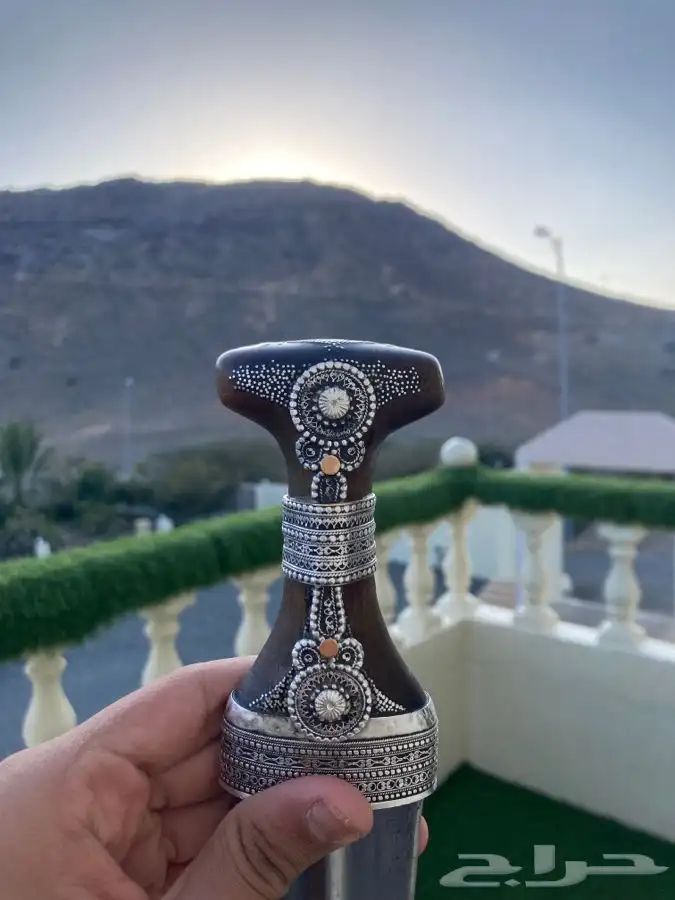 خنجر زراف قديمه نادره جدا جمره 2