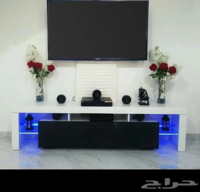 طاولة تلفزيون مع اضاءة 3