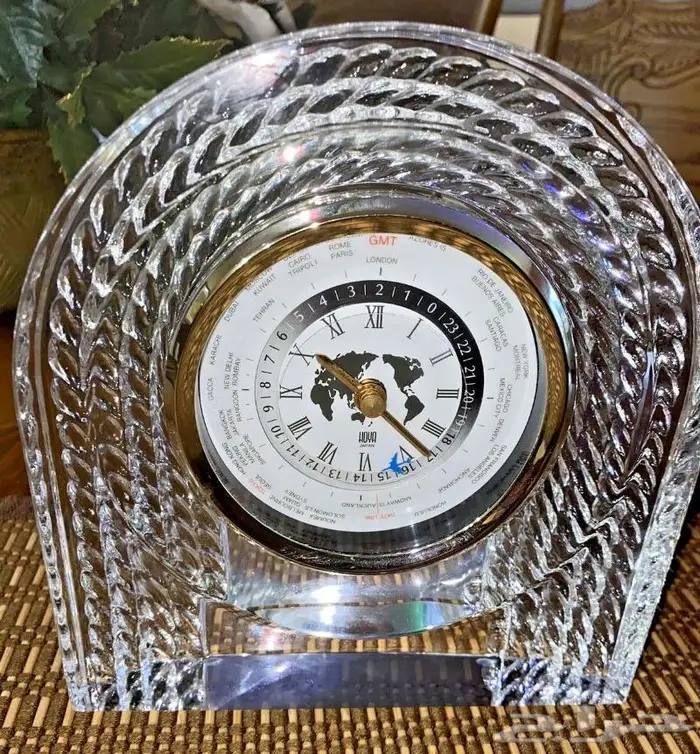 للبيع ساعه يابانيه للتوقيت العالمي 0