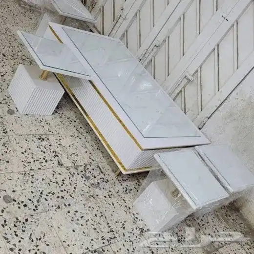 طاولات ومداخل تفصيل حسب الطلب ل 28