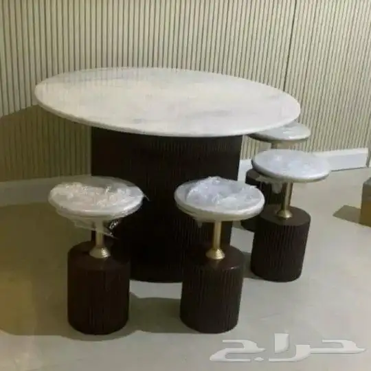 طاولات ومداخل تفصيل حسب الطلب ل 35