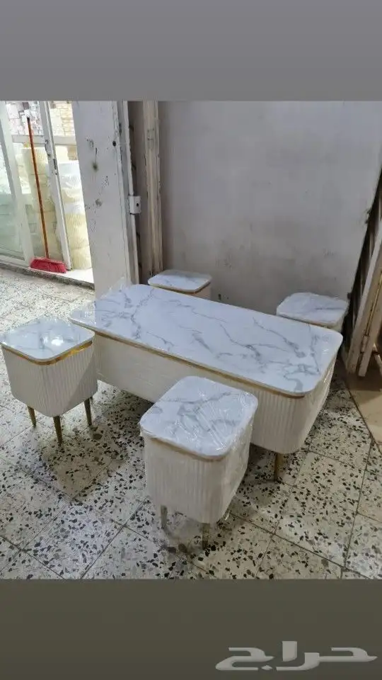 طاولات ومداخل تفصيل حسب الطلب ل 67