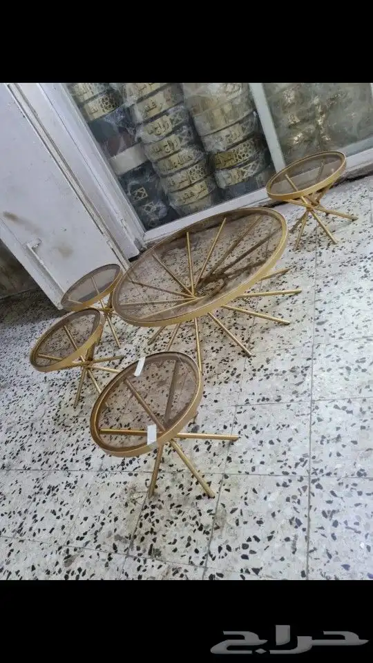 طاولات ومداخل تفصيل حسب الطلب ل 32
