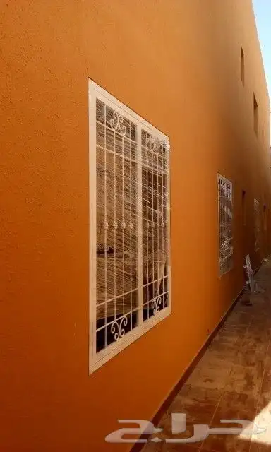 ورشه تعز الشرقيه للحداده والالمنيوم 84