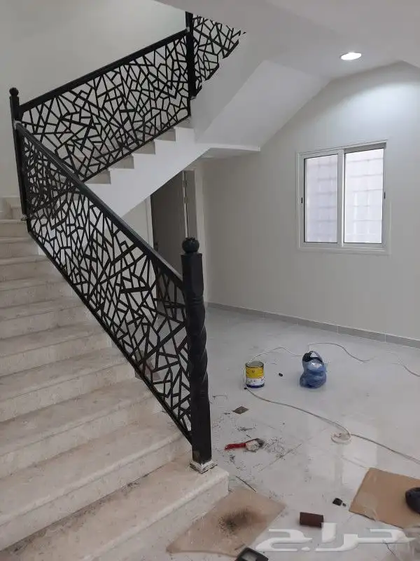 ورشه تعز الشرقيه للحداده والالمنيوم 59