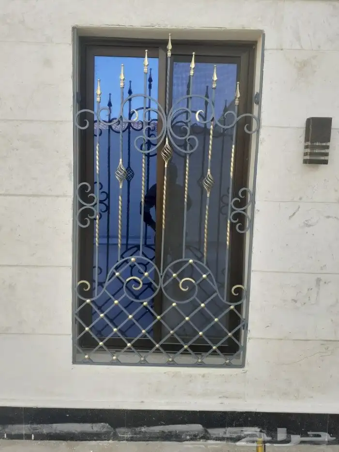 ورشه تعز الشرقيه للحداده والالمنيوم 91