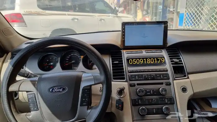 شاشة فورد تورس 2010 توليف مع كامره خلفيه 2