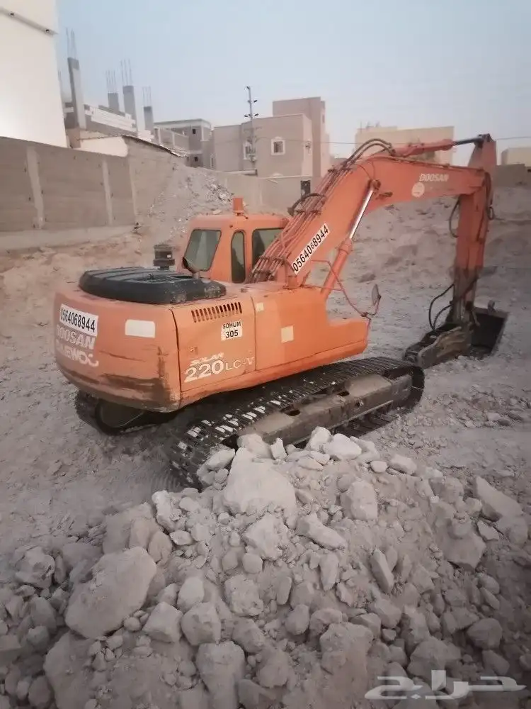 بوكلين لهدم المباني القديمه حفر برك وحفريات 0