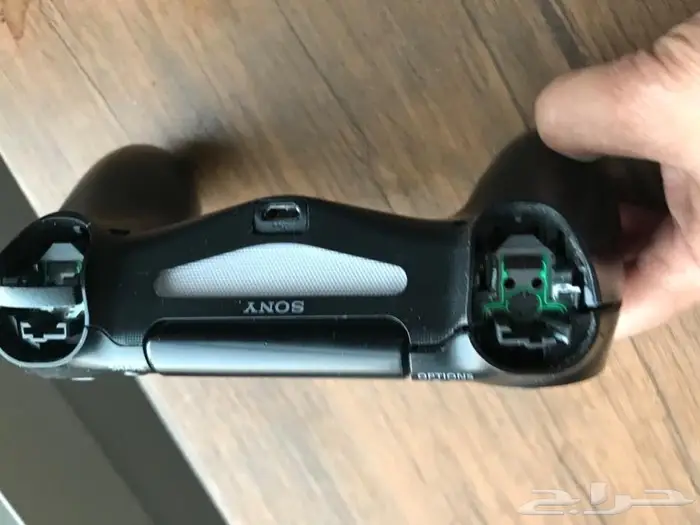 يده بلاستيشن 4 1