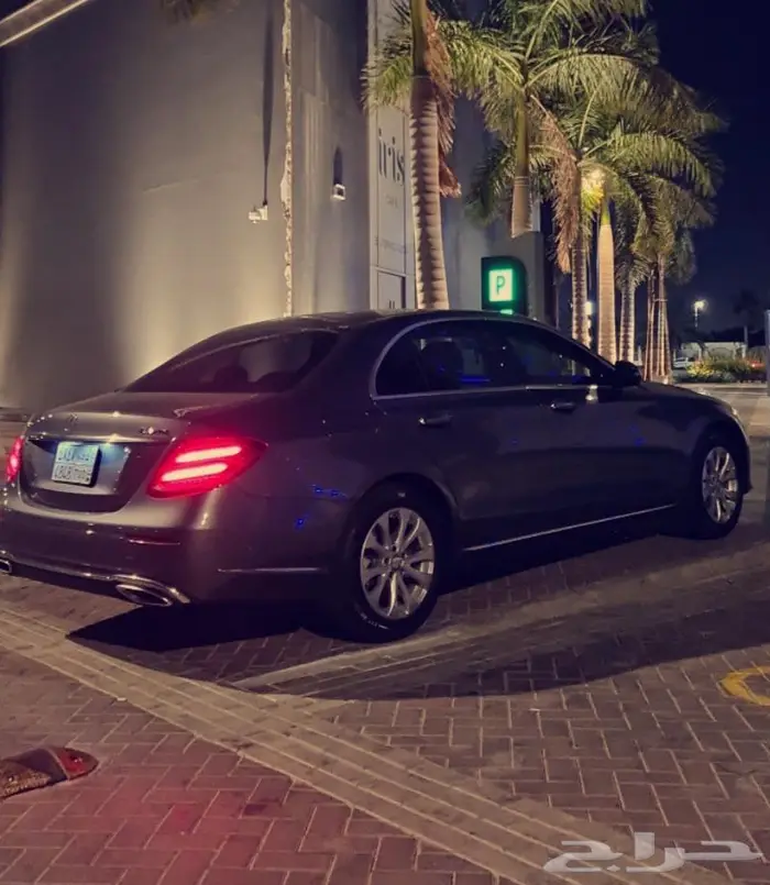 تم البيع مرسيدس E300 4