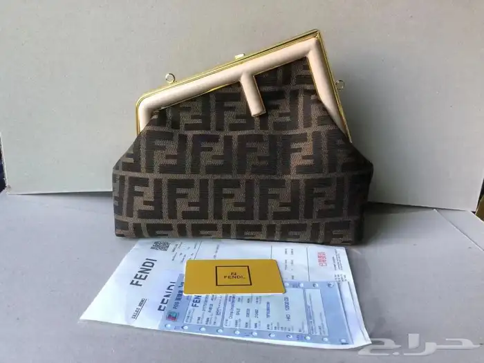 شنط. ماركات. سعر جمله الجملة صاحب المحلات والموقع الكتروني 8