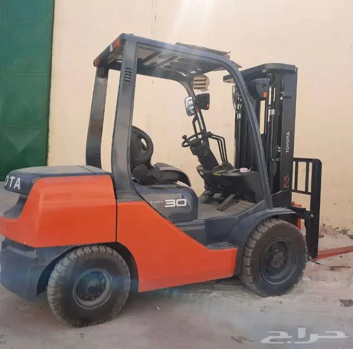 لتاجير رافعات شوكية وكرينات في انحا الرياض 6