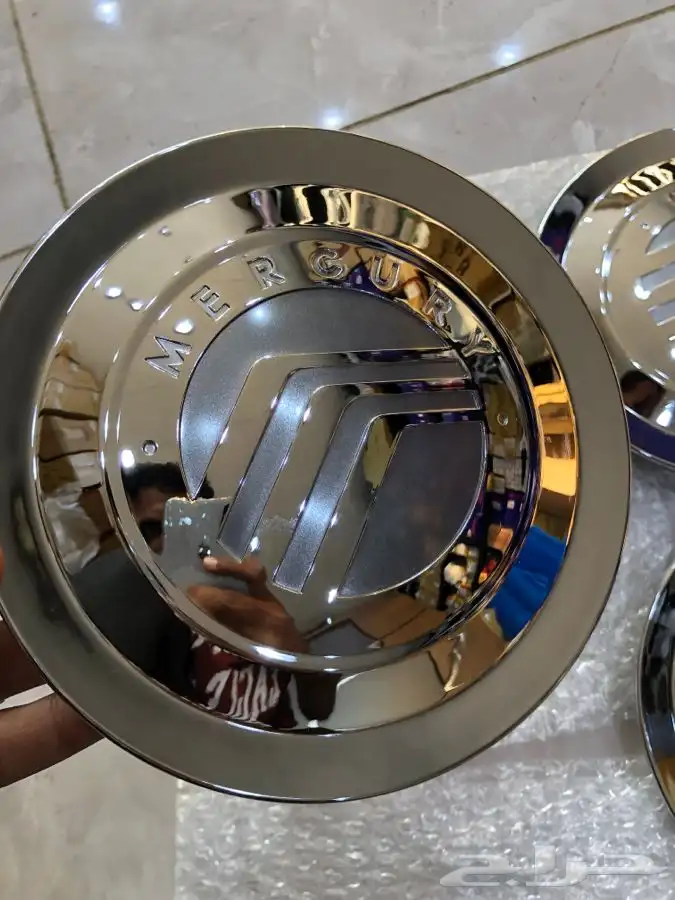 غطاء جنط نيكل ماركيز 2003 وفوق 0