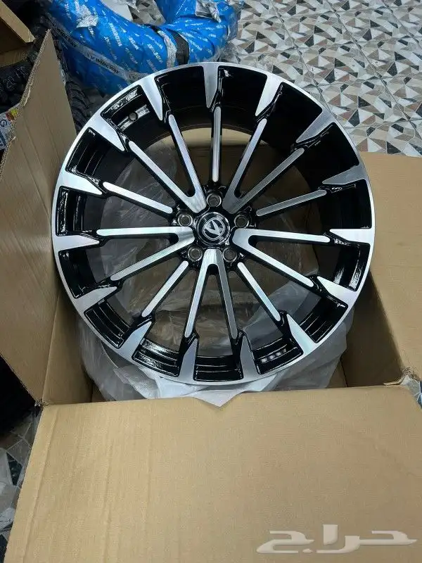 جنوط رنج روفر مقاس 22 و 23 2