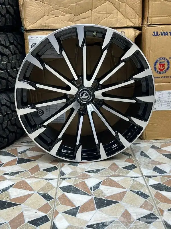 جنوط رنج روفر مقاس 22 و 23 4