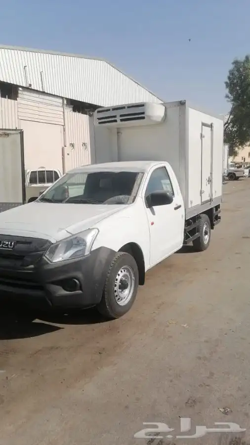 شاحنات وهايلكس 4x4 4