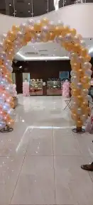 افتتاح محل و دميه متحركة و قوس بلالين مكة 2