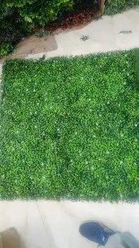 عشب صناعي وجداري وخشب مضلع مستودعات الجملة 17