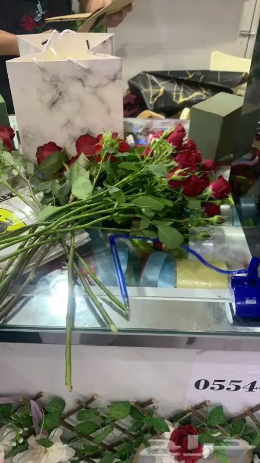 مندوب هدايا وتوصيل هدايا وطلبات ورد توصيل هدايا 11