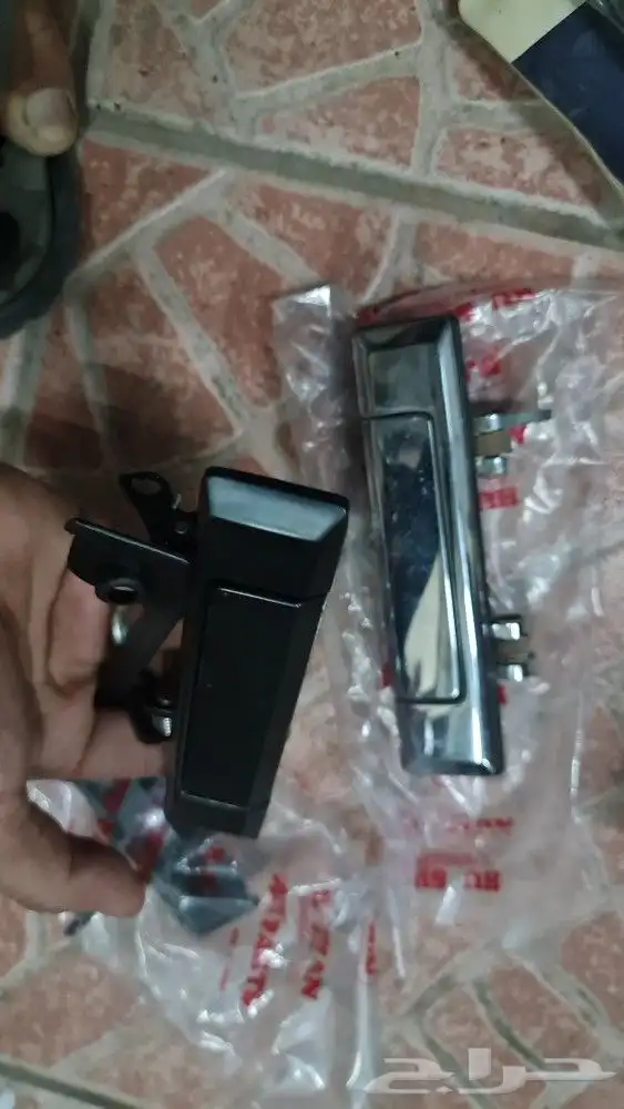 يد باب لاندكروزر ربع.شاص من مديل 85 لاخر مديل 9